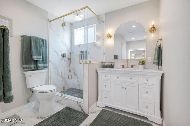 989 N Planetree Avenue, Simi Valley, CA 93065