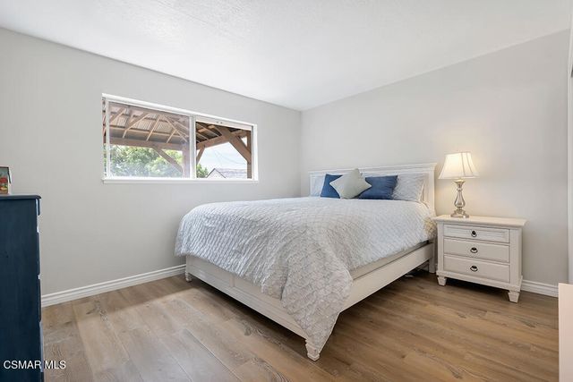 989 N Planetree Avenue, Simi Valley, CA 93065