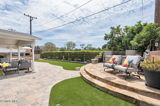 989 N Planetree Avenue, Simi Valley, CA 93065