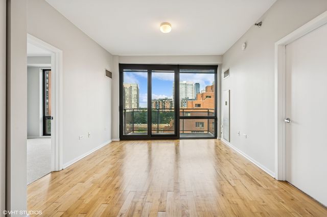 1 E 8th Street 606, Chicago, IL 60605