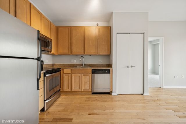 1 E 8th Street 606, Chicago, IL 60605