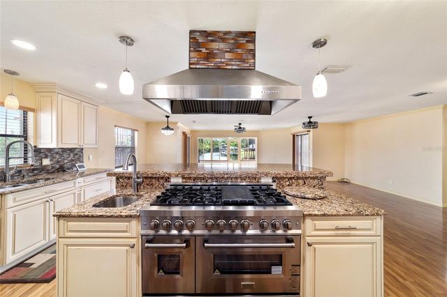 5330 KINGS COURT, Fruitland Park, FL 34731