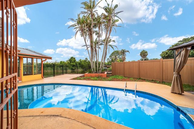 5330 KINGS COURT, Fruitland Park, FL 34731