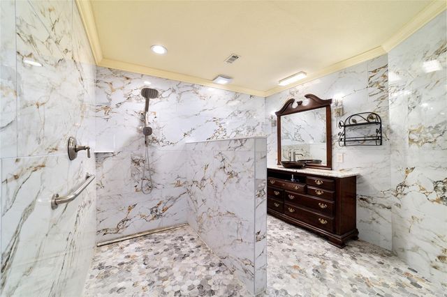 5330 KINGS COURT, Fruitland Park, FL 34731