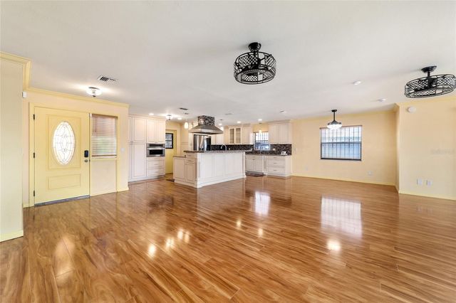 5330 KINGS COURT, Fruitland Park, FL 34731