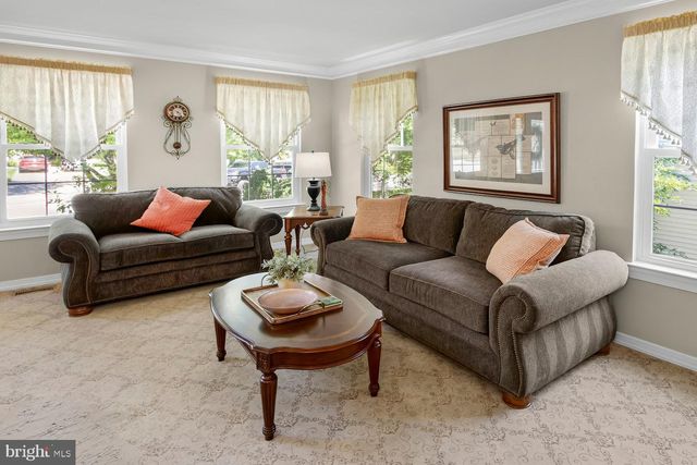 7 CAVESSON TRL, Sewell, NJ 08080