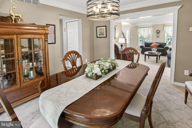 7 CAVESSON TRL, Sewell, NJ 08080