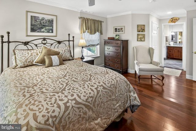 7 CAVESSON TRL, Sewell, NJ 08080