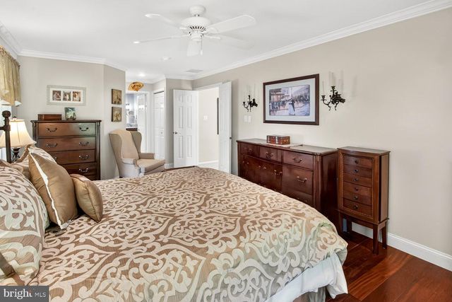 7 CAVESSON TRL, Sewell, NJ 08080