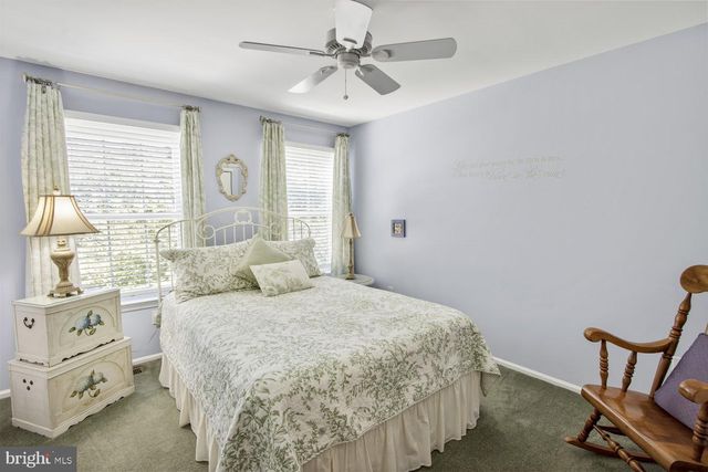 7 CAVESSON TRL, Sewell, NJ 08080