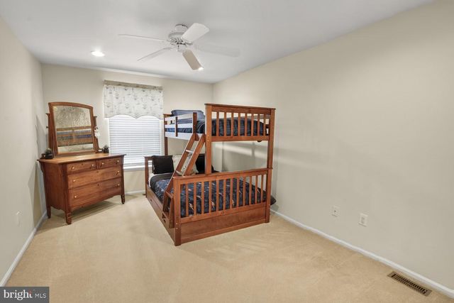 7 CAVESSON TRL, Sewell, NJ 08080
