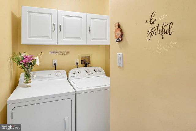 7 CAVESSON TRL, Sewell, NJ 08080