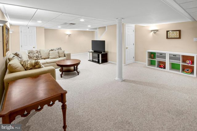 7 CAVESSON TRL, Sewell, NJ 08080