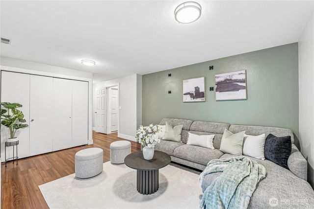 2411 82nd Avenue NE, Lake Stevens, WA 98258