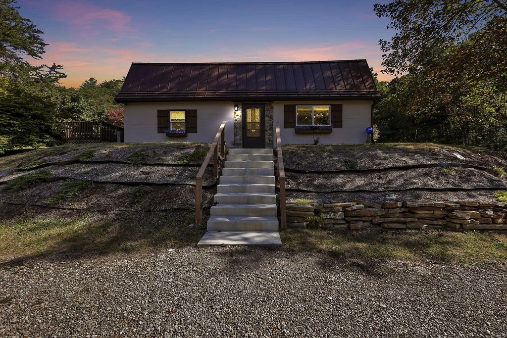 15282 Clapper Hollow Road, Laurelville, OH 43135