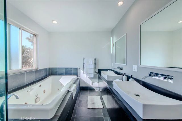 507 N Formosa, Los Angeles, CA 90036