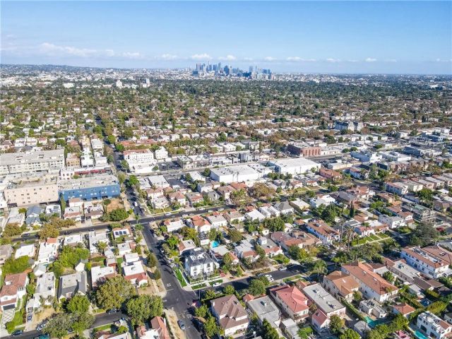 507 N Formosa, Los Angeles, CA 90036
