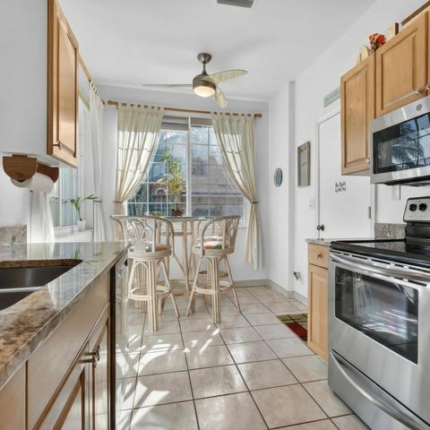 1950 NE 7th Street 105, Deerfield Beach, FL 33441