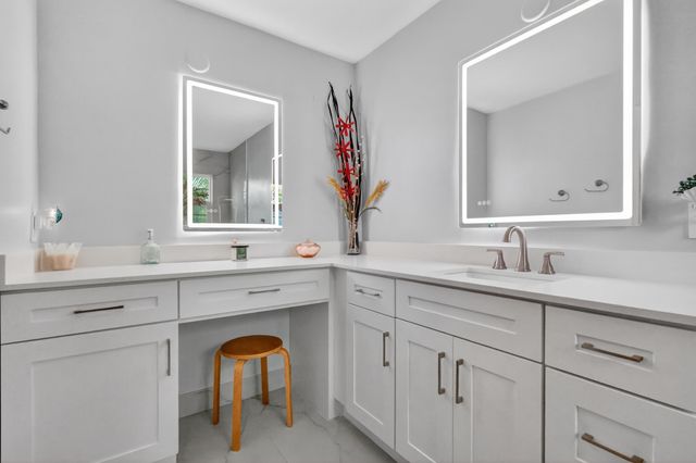 1950 NE 7th Street 105, Deerfield Beach, FL 33441