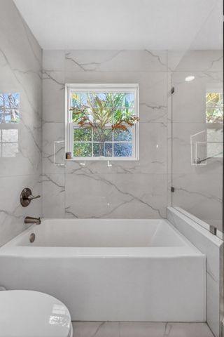 1950 NE 7th Street 105, Deerfield Beach, FL 33441