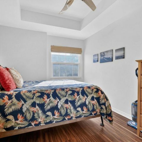 1950 NE 7th Street 105, Deerfield Beach, FL 33441