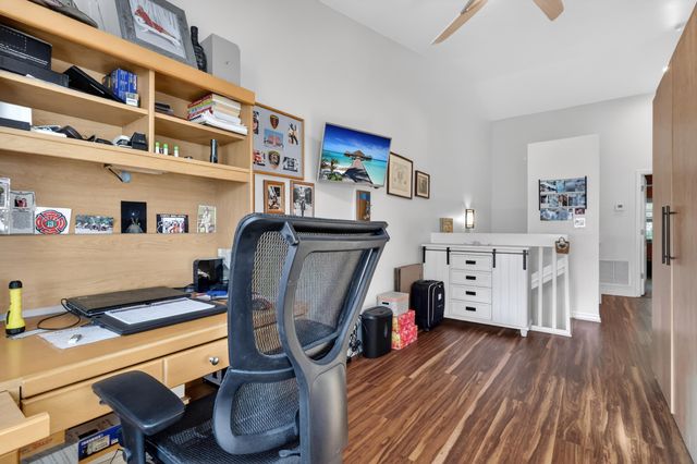 1950 NE 7th Street 105, Deerfield Beach, FL 33441