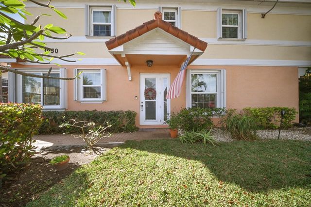 1950 NE 7th Street 105, Deerfield Beach, FL 33441