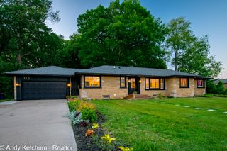 315 W 40th Street, Holland City, MI 49423