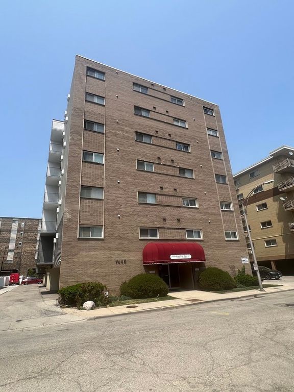 7449 Washington Street 606, Forest Park, IL 60130