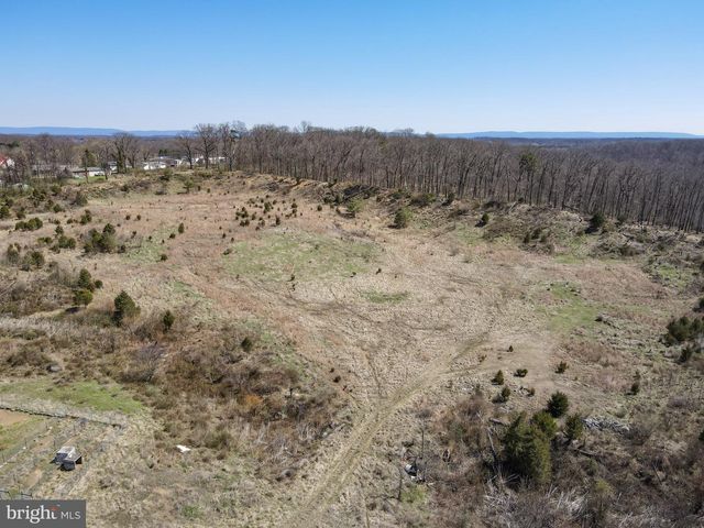 796 BERKELEY STATION RD, Martinsburg, WV 25404