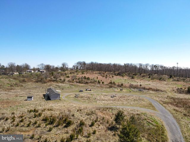 796 BERKELEY STATION RD, Martinsburg, WV 25404