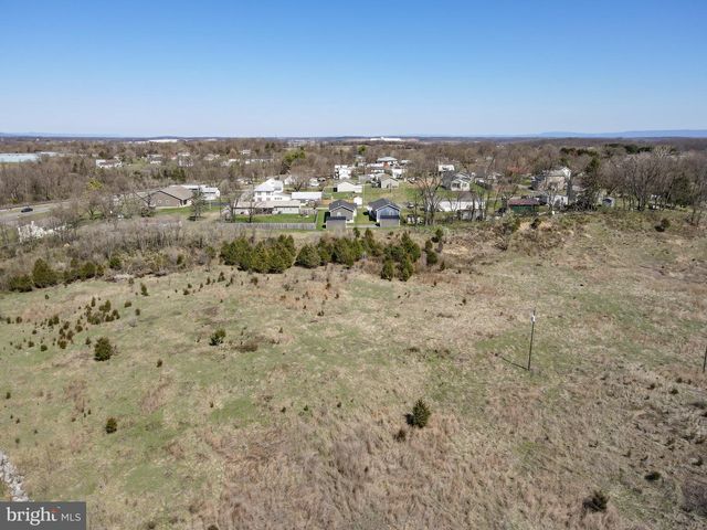 796 BERKELEY STATION RD, Martinsburg, WV 25404