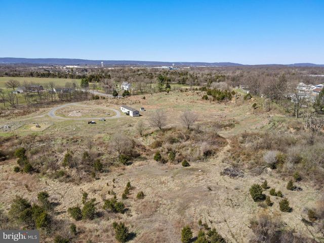 796 BERKELEY STATION RD, Martinsburg, WV 25404