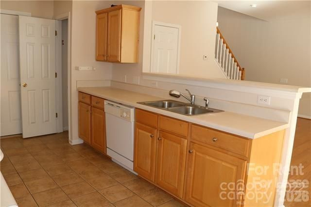 8115 Kincaid Court, Charlotte, NC 28277