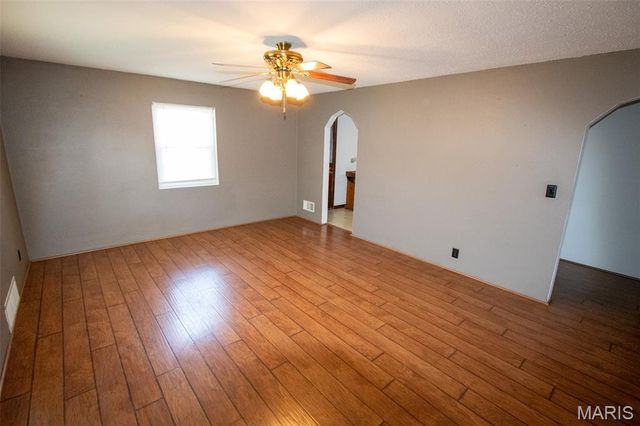3711 Aberdeen Avenue, Alton, IL 62002
