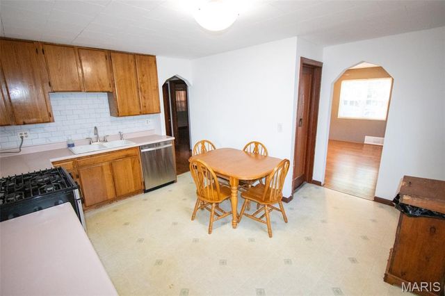 3711 Aberdeen Avenue, Alton, IL 62002