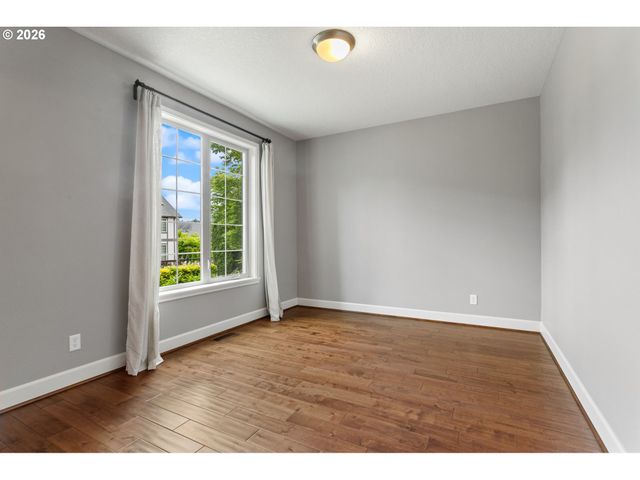 5245 Nw 133RD Ave, Portland, OR 97229