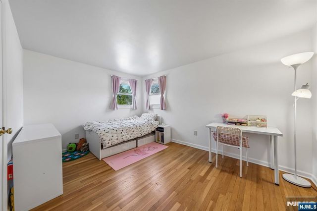 576 Thurnau Drive, River Vale, NJ 07675