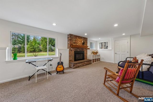576 Thurnau Drive, River Vale, NJ 07675