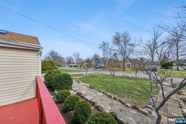 576 Thurnau Drive, River Vale, NJ 07675