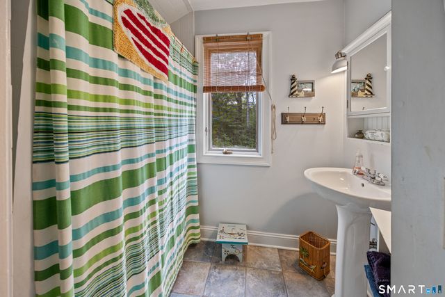 130 Fairhaven Drive, Middlebury, CT 06762