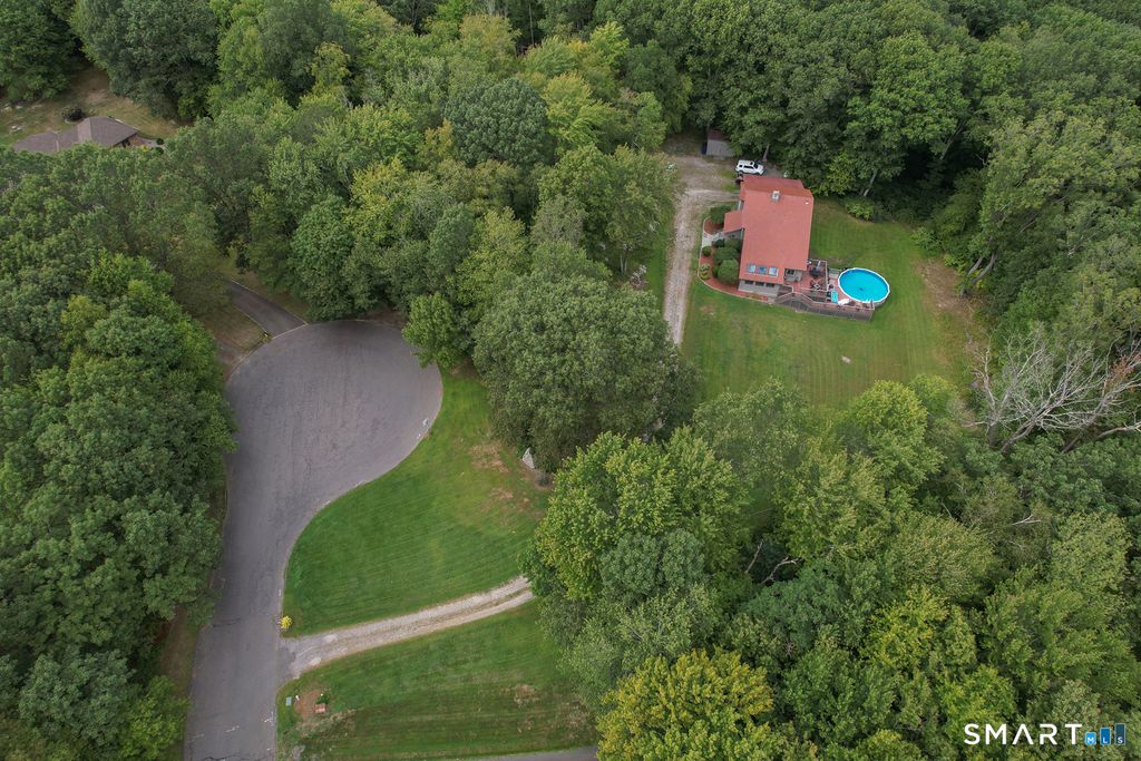 130 Fairhaven Drive, Middlebury, CT 06762