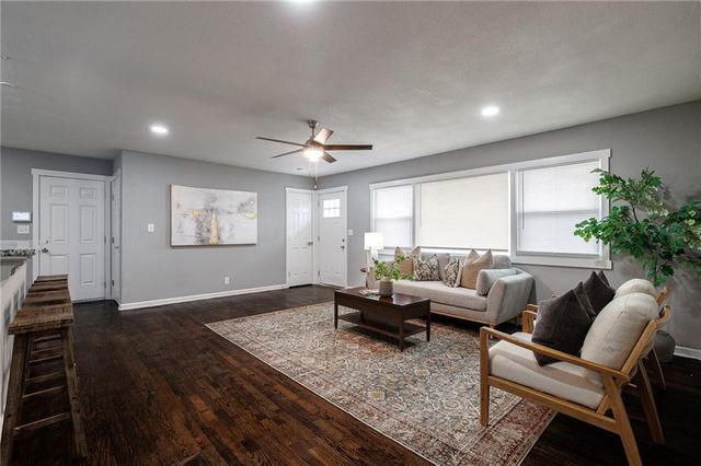 2507 S Arlington Avenue, Independence, MO 64052