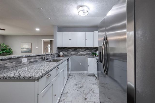 2507 S Arlington Avenue, Independence, MO 64052