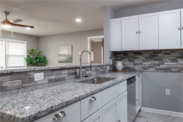 2507 S Arlington Avenue, Independence, MO 64052