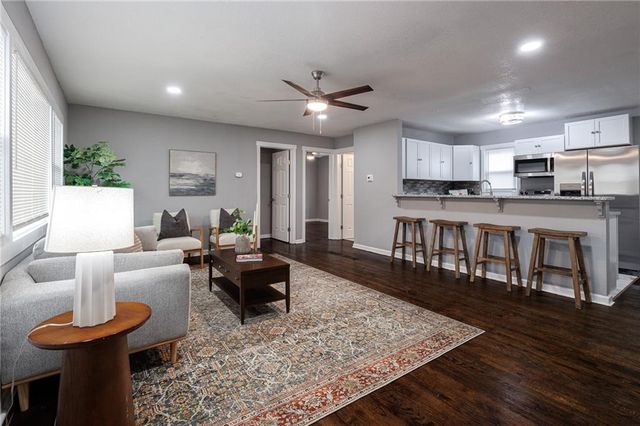 2507 S Arlington Avenue, Independence, MO 64052