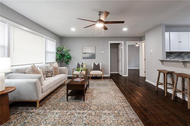 2507 S Arlington Avenue, Independence, MO 64052