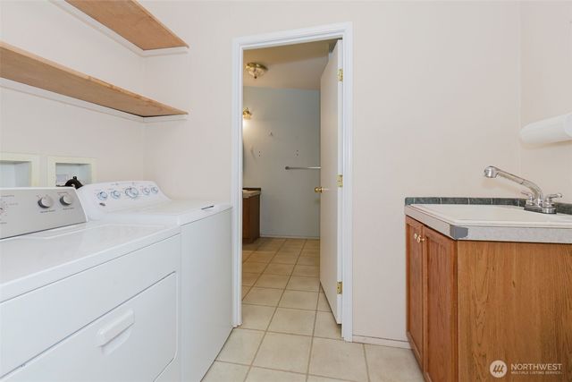 360 E Rasor Road, Belfair, WA 98528