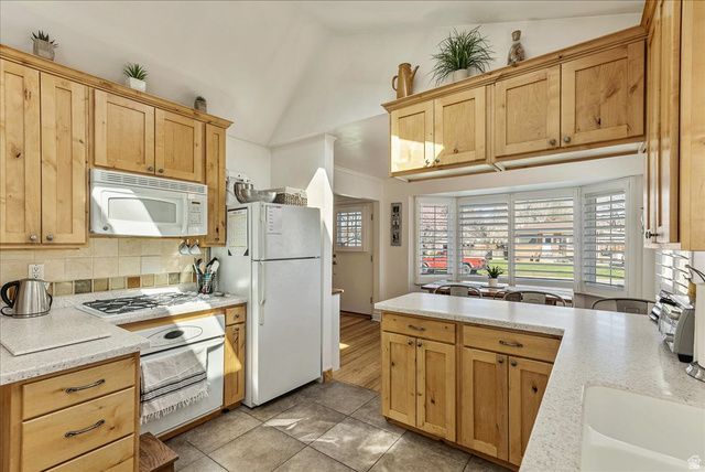 1532 E LANEBROOK LN, Salt Lake City, UT 84124