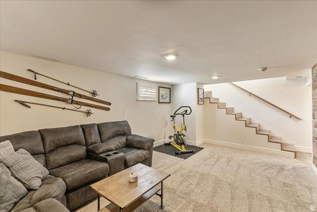 1532 E LANEBROOK LN, Salt Lake City, UT 84124